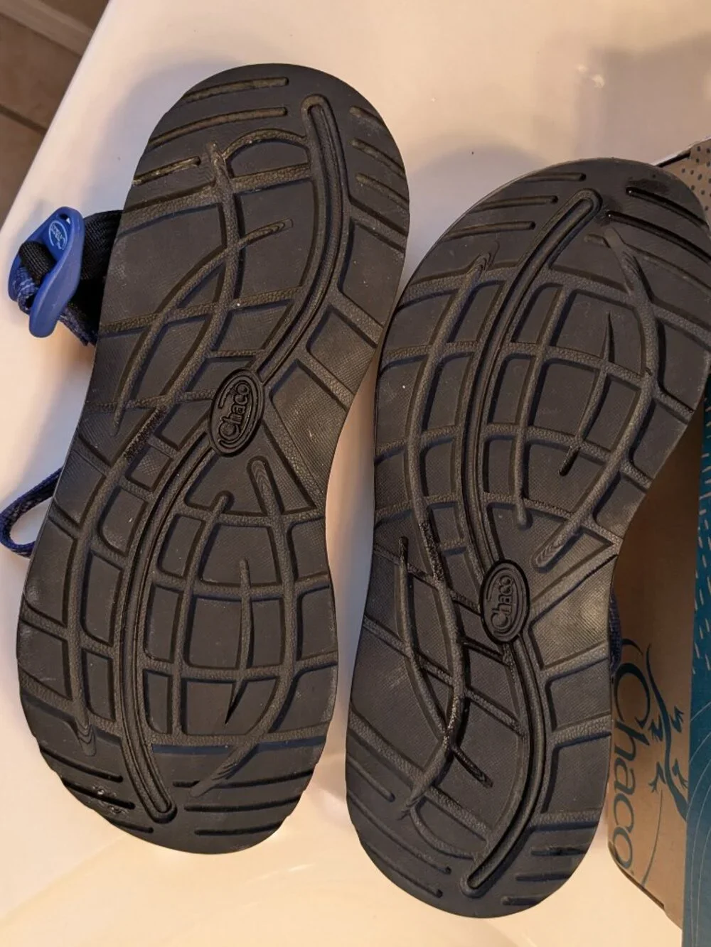 Chaco Women's Z/Cloud X2 sandals Women's Size 8